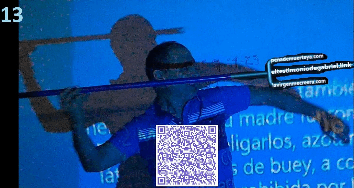 Lanzandole un tridente al Diablo para destruirlo penademuerte